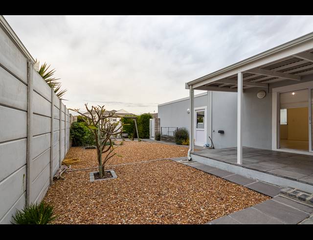 3 BEDROOM FREESTANDING FOR SALE IN SUNNINGDALE